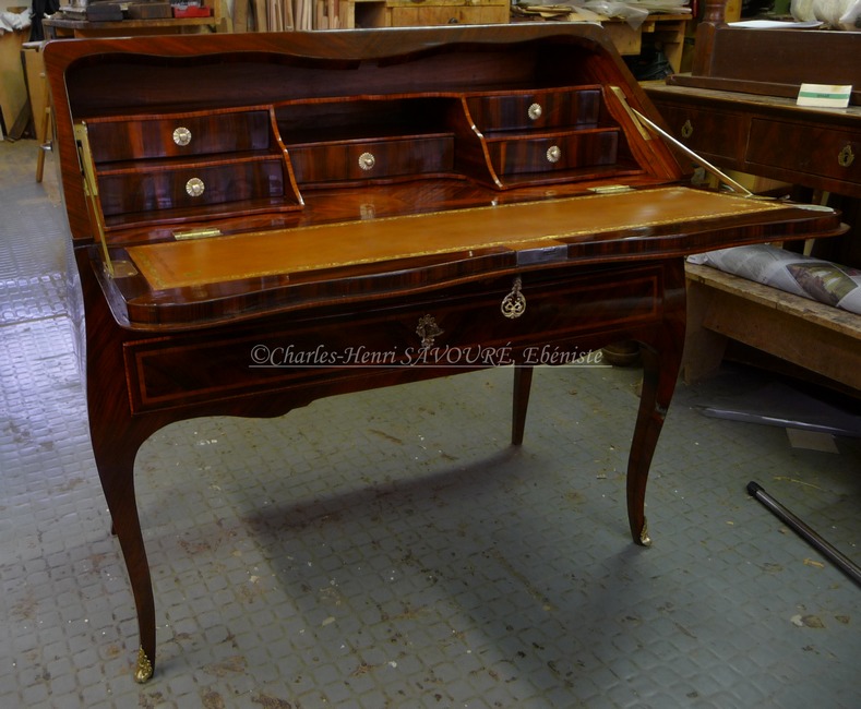 Bureau de pente en marqueterie